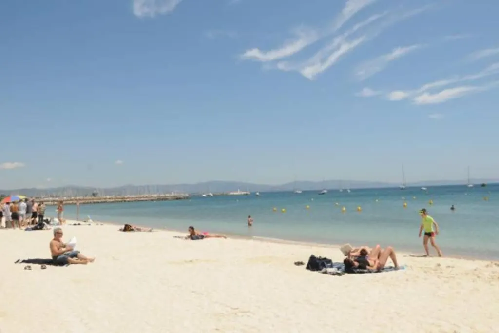 Suites Jm - Le Temps D'Une Escale Hyeres 0*,  France